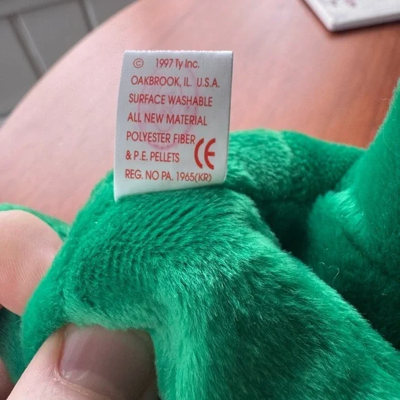 Ty Beanie Baby “Erin” the Bear (1997) - Picture 5 of 5